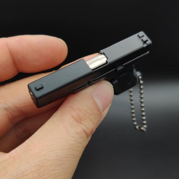 412ADtwCHlL._AC_ Holriaye Gun Keychain with Holster